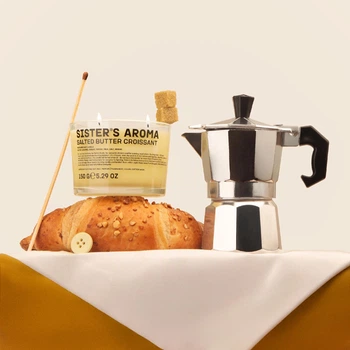 Ароматическая соевая свеча для дома Sister’s Aroma Perfumed Candle Salted Butter Croissant с ароматом свежей выпечки 150 г