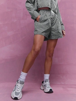Шорты SHEIN M Серый sz2312224646670910
