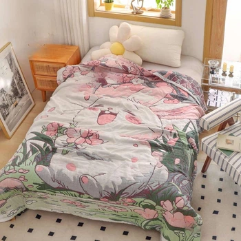 Муслиновое двустороннее покрывало Malloory Home 120*150 Зайчонок с цветами