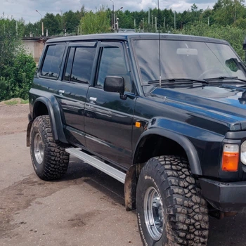 Дефлектори вікон VL-Tuning на Nissan Patrol (Y60) 87-98 5d (накладні)