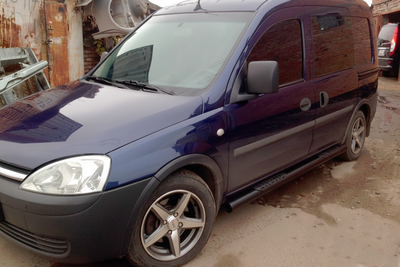 Боковые трубы Black (2 шт., нержавейка) для Opel Combo 2002–2012 гг