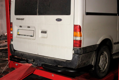 Задняя защитная подножка AK-Special Black (нержавейка) для Ford Transit 2000–2014 гг