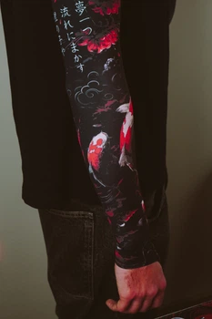 Ігровий рукав з обрізаною долонею Red-Black Lily 2.0 Selerity L