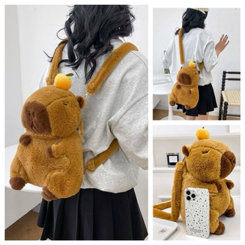Плюшевая капибара сумка рюкзак мягкая игрушка capybara тренд с мандаринкой на голове 40 см