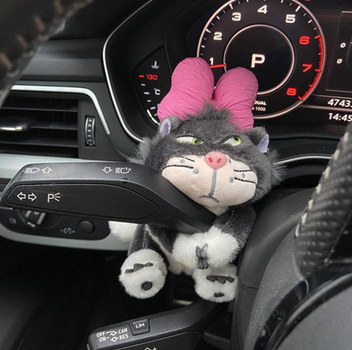 Мякая игрушка в авто на руль на зеркало злая кошка с бантом кот на переклчатель двориников