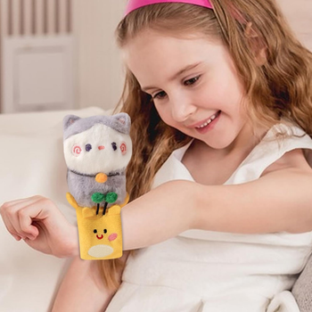 Мякая игрушка на руку кошка котенок браслет тренд тиктока Pikachu пикачу котик обнимашка