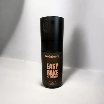 Фіксуючий спрей для закріплення макіяжу праймер Huda Beauty Easy Bake Setting Spray, обʼєм 30 мл