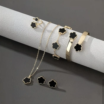 Комплект клевера в стиле Van Cleef