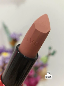 Матова губна помада Avon «Ультра» 19 Blush/19 Полунична глазур