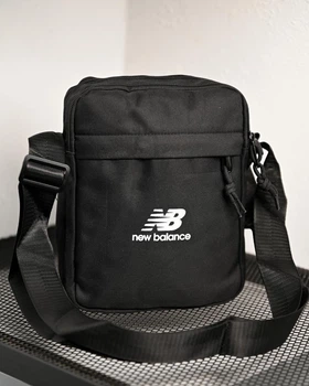 Сумка через плечо New Balance черная Oxford компактная городская ВТ4721