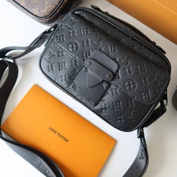 Сумка через плече месенджер Louis Vuitton S Lock черная (066)