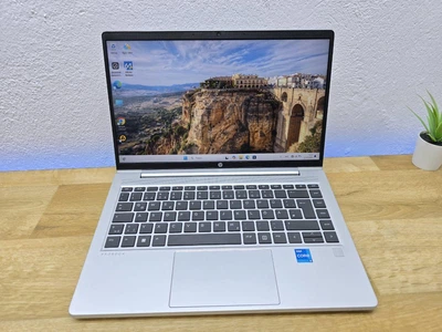 Ноутбук HP ProBook 440 G8 14FHD IPS i5 -1135 G7 16 GB M2 256Gb iris Xe Б/В