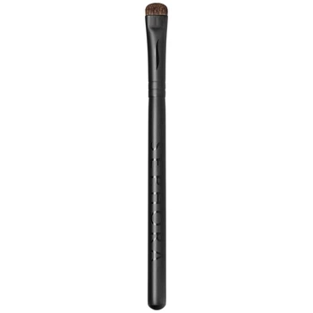 Кисть для теней SEPHORA Classic Must-Have Smudge Shadow Brush #70