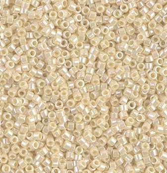 DB-1560 Бісер Miyuki Delica Beads 11/0 (перлиновий екрю іскристий), 50 г