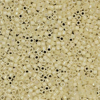 DB-157 Бісер Miyuki Delica Beads 11/0 (райдужний пряжене молоко), 50 г