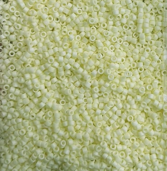 DB-1511-1 Бісер Miyuki Delica Beads 11/0 (матовий жовтий блідий), 50 г