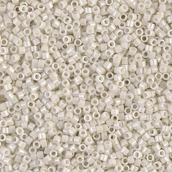 DB-211 Бісер Miyuki Delica Beads 11/0 (перлиновий молочний насичений), 50 г