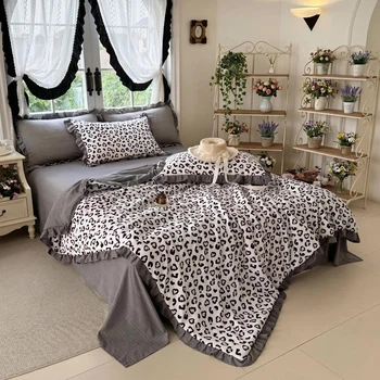 Комплект літньої постільної білизни Colorful Home муслін жатка з літньою ковдрою Леопард білий 200х230 см