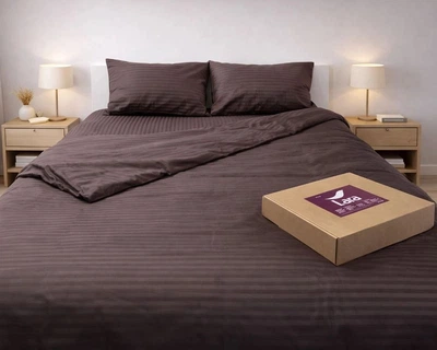 Постельное белье LARA сатин-страйп LUX chocolate d13232е180 с простынью на резинке 180х200х25 евро 200х220 см