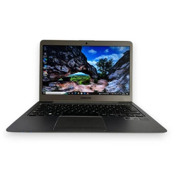 Ноутбук Samsung 530U 13.3" (i3-3217U / 8GB / SSD 80GB) б/в
