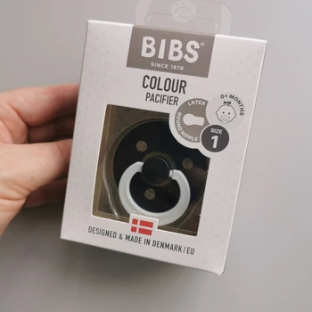 Соска пустышка Bibs Colour Black Glow 1 размер 0-6 мес Латекс светится в темноте