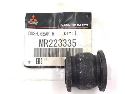 Сайлентблок рульового механізму Mitsubishi (MR223335)