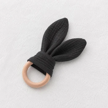 Еко-гризунець з дерев'яним кільцем та шарудливими вушками | Муслінова іграшка-прорізувач для немовлят | Сенсорна розвиваюча іграшка Чорний