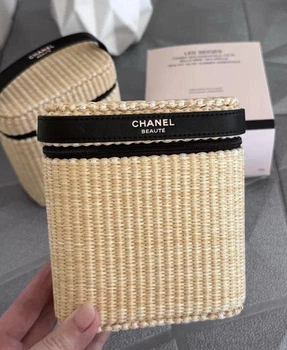Лімітована Косметичка Chanel Les Beiges