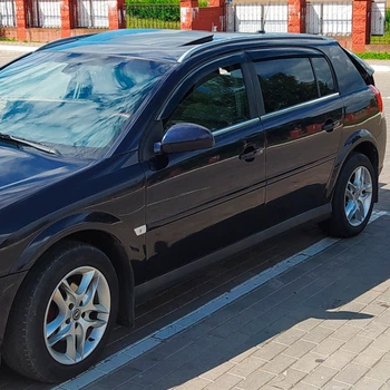 Дефлектори вікон VL-Tuning на Opel Signum 03-08 (накладні)