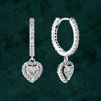 Серебряные серьги «Белое сердце с блестящим ореолом»