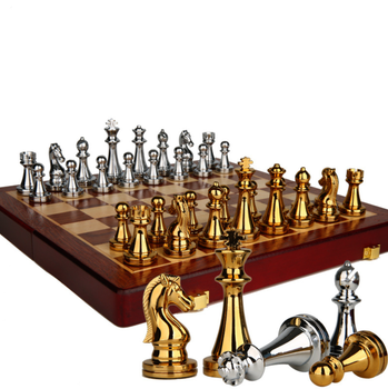 Шаховий набір FuPai з дерев’яним полем і металевими фігурами у подарунковій коробці 29.7 × 14.7 × 5.4 см