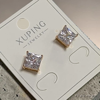 Серьги с позолотой 18К XUPING размер 8х8 мм цвет металла золотистый камни белого цвета (3407064)