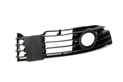 Решітка бампера Volkswagen Passat B5+ 2001-2005, з отвором противотуманки, права, AVTM, 3B0853666LB41, 9539 994