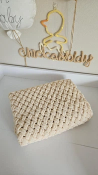 Плюшевый плед Chickabiddy, бежевая пряжа, 85х85 см, ручное плетение
