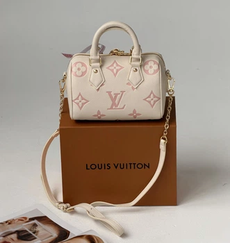 Жіноча сумка Louis Vuitton Nano Speedy Bandoulière 20 боченя молочно-рожевий через плече Луї Віттон