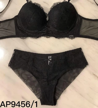 Комплект белья: бюстье push-up и бразилианы 9456/1 Balaloum черный 80D/L