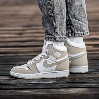 Кросівки чоловічі Air Jordan Retro 1 White Beige 45 (1077-1354242)