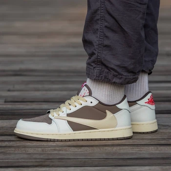 Кросівки чоловічі Air Jordan Retro 1 Low x Travis Scott OG REVERSE MOCHA 42 (1320-642945)
