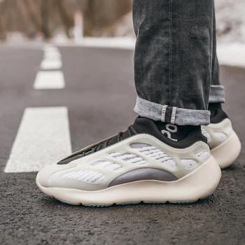 Кросівки чоловічі Yeezy Boost 700 v3 Azael 36 (371-1341803)