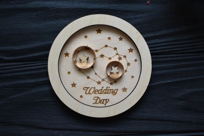 Блюдце, подставка для колец из дерева с гравировкой "Wedding Day" для свадебной церемонии, круглая под заказ (ПК0002-1)