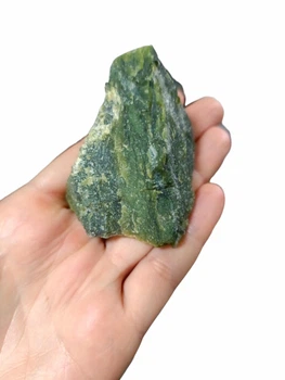 Необработанный камень Нефрита 60мм