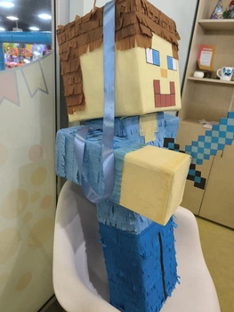 Піньята Roblox