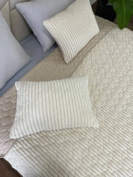 Покрывало стеганое Cappone 220х240 см Белое + 2 подушки 50х70 см кремовый в подарочной сумке (CEPP46)