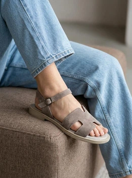 Женские босоножки PARADIZE SHOES темно-бежевого цвета из натуральной замши на низкой бежевой подошве 37 размер (стелька 23,5 см)