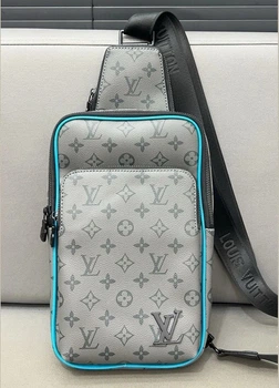 Мужская нагрудная сумка 41719 Louis Vuitton серая