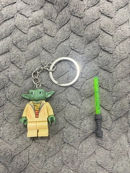 Брелок Star Wars: Мастер Yoda (Йода) со световым мечом