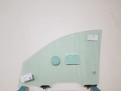 Скло передньої двері праве Mitsubishi Pajero Sport 2008-2016 XYG Xinyi Group 32332000
