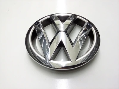 Эмблема решетки радиатора Volkswagen Passat B7 USA 2012-2015/Tiguan 2012-, 561853600 ULM