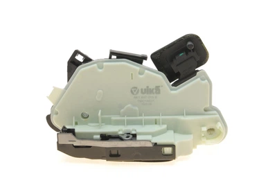 Замок передней левой двери VW Amarok 10-16 / Tiguan 08-18 / Caddy 15- Vika 88371789101