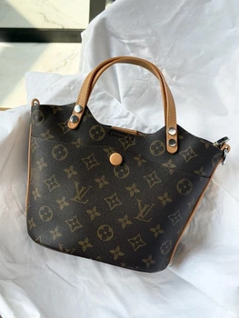 Элегантная женская кожанная сумка Louis Vuitton коричневая (96747)